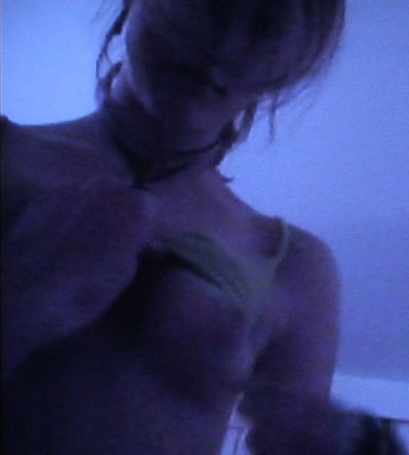 Leighton-Meester-Naked-1438bbbfbb8f2cca8e.jpg