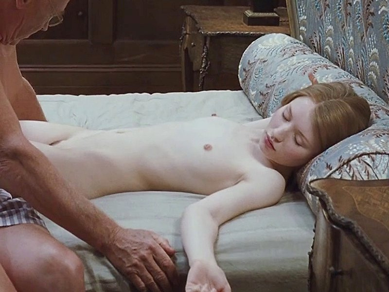 Emily Browning Naked 09 TheFappening.nu 