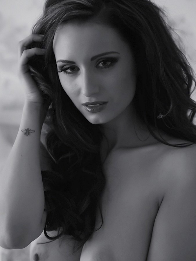 Sammy-Braddy-Black-And-White-Lingerie-21-675x900-TheFappening.nu11f805e46fb00899.jpg
