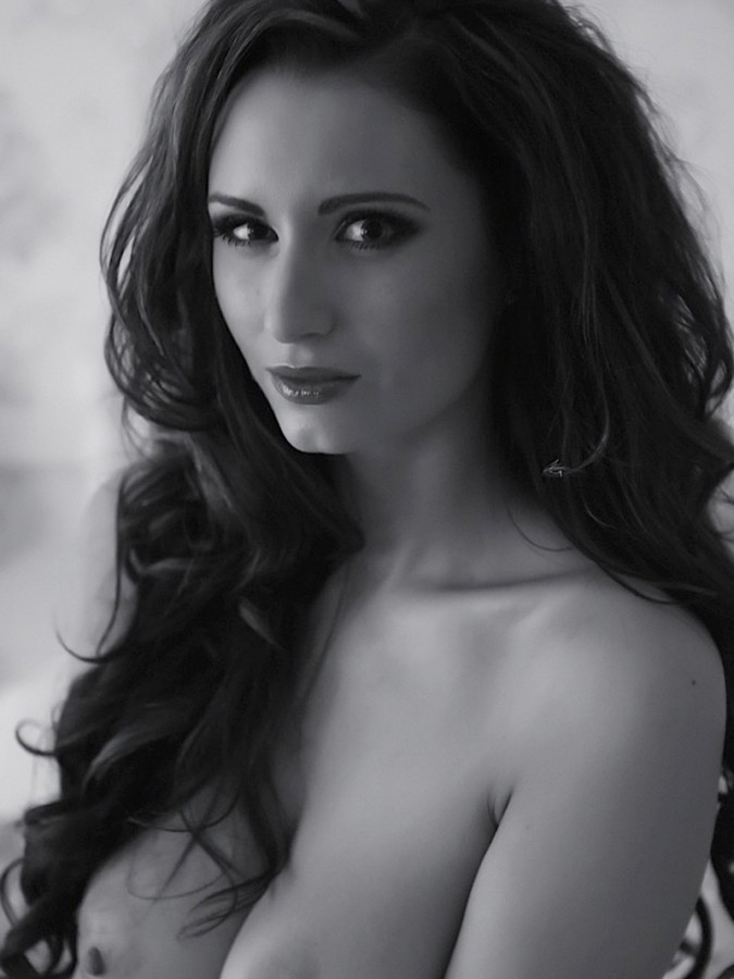 Sammy-Braddy-Black-And-White-Lingerie-23-675x900-TheFappening.nuef2932d8ce83ed47.jpg