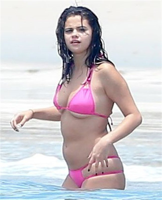 Selena Gomez in Bikini 16 TheFappening.nu 