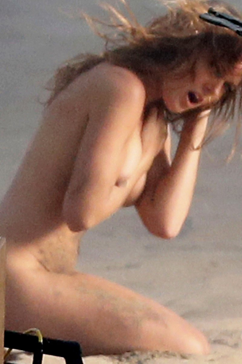 Tove-Lo-Naked-07---TheFappening.nu8e7a020980dfb2b0.jpg